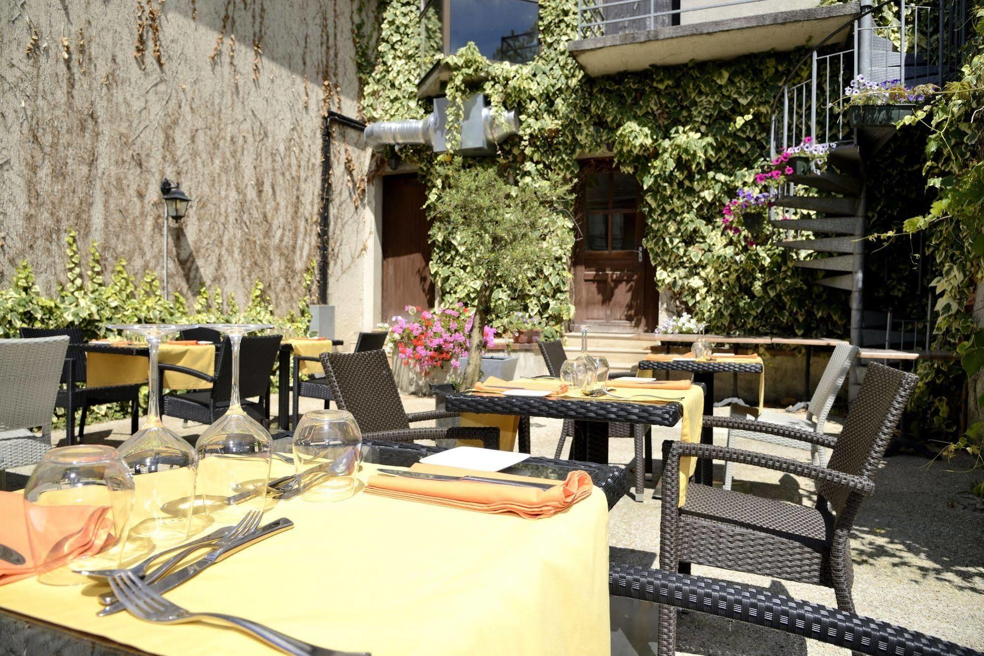 Logis Le Tadorne Hotel Piney Luaran gambar