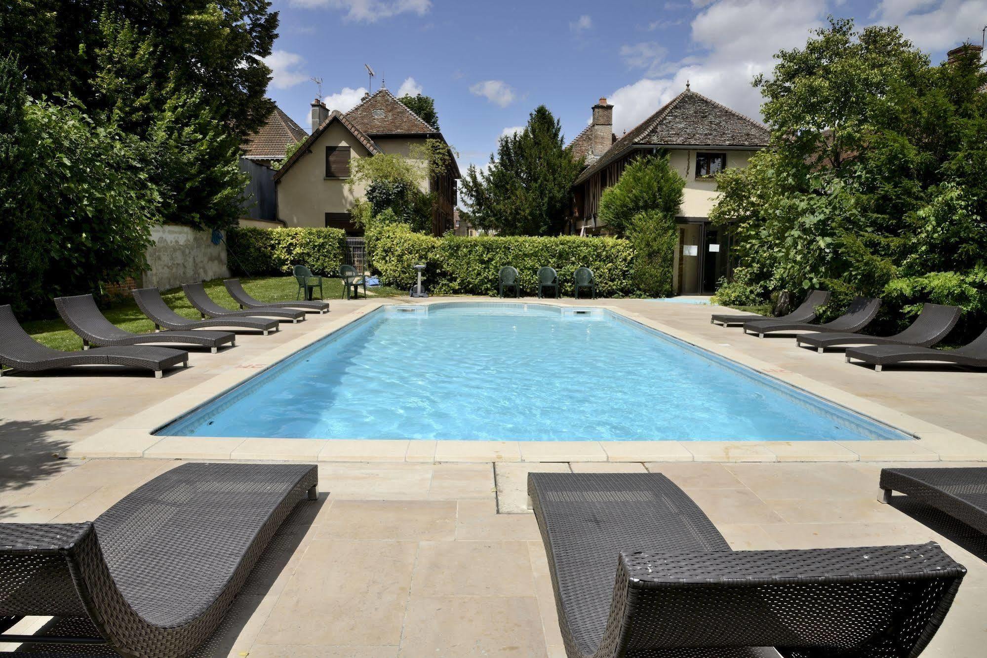 Logis Le Tadorne Hotel Piney Luaran gambar