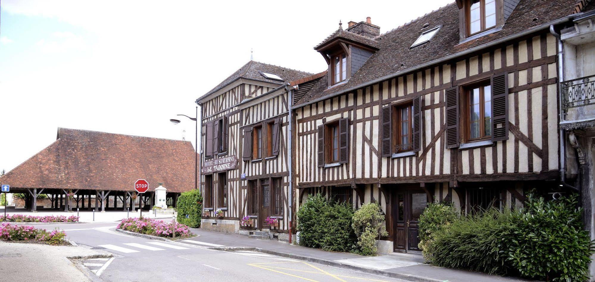 Logis Le Tadorne Hotel Piney Luaran gambar