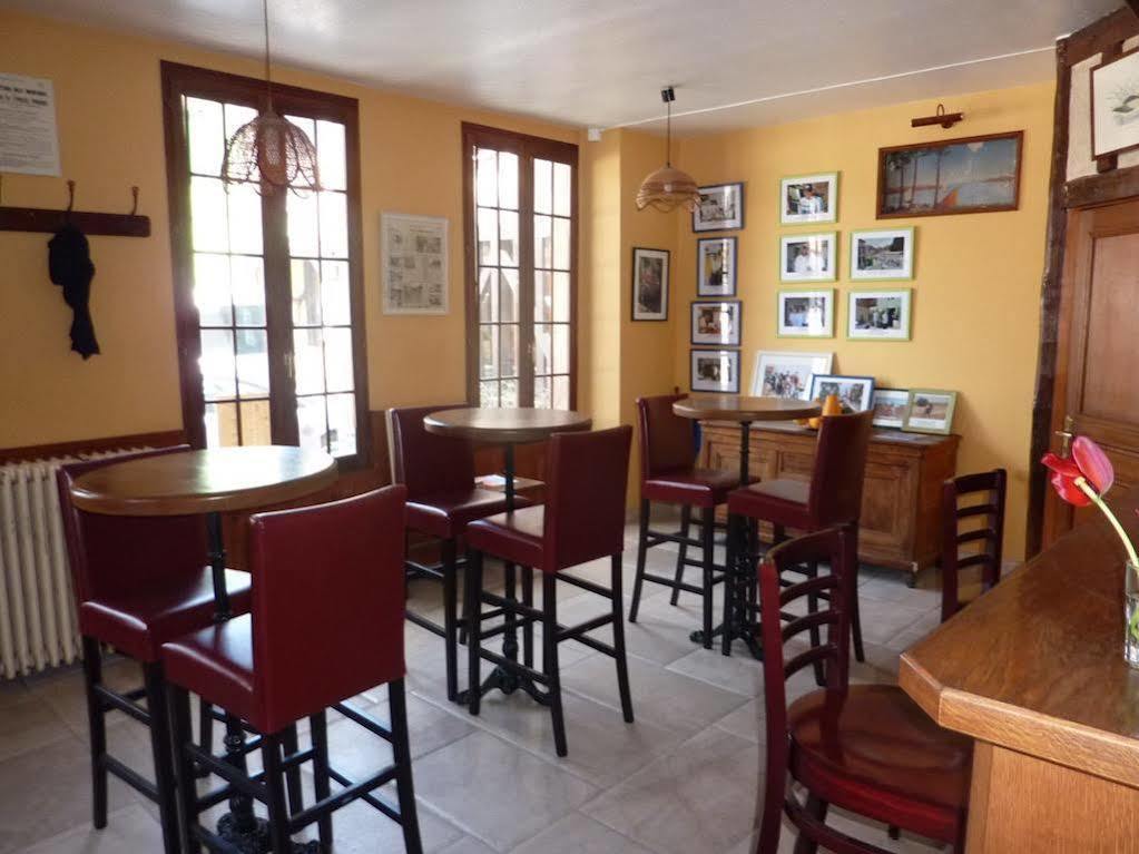 Logis Le Tadorne Hotel Piney Luaran gambar